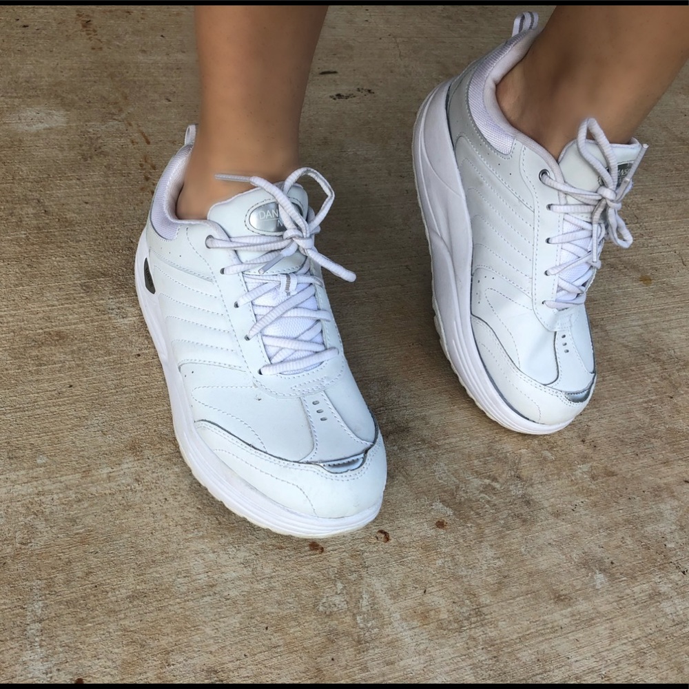 Danskin Now Platform White Tennis shoes size W 9